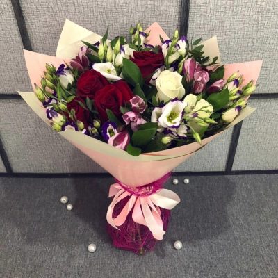 Букет из роз, эустом и альстромерий – гармония утонченности и свежести Багратионовск Калининградская область