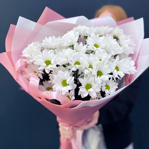 Букет «Розовое счастье» – нежность белых хризантем Багратионовск Калининградская область