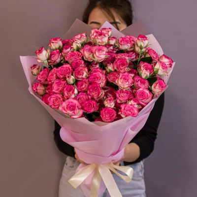 Букет «Розовый бум» – пышные кустовые розы в нежно-розовых тонах Багратионовск Калининградская область