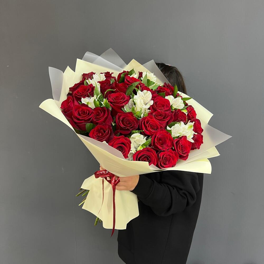 Букет «Танец любви» – гармония страсти и нежности в каждом лепестке Багратионовск Калининградская область