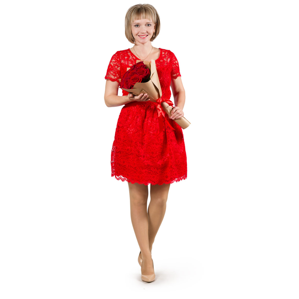 Букет из 11 красных роз в крафт-бумаге