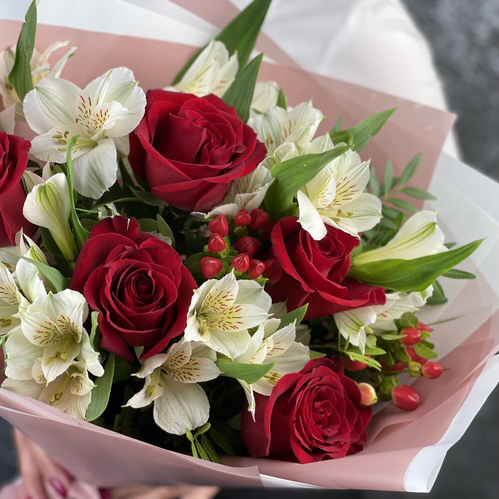 Букет «Нуар» – контраст страсти и нежности Багратионовск Калининградская область