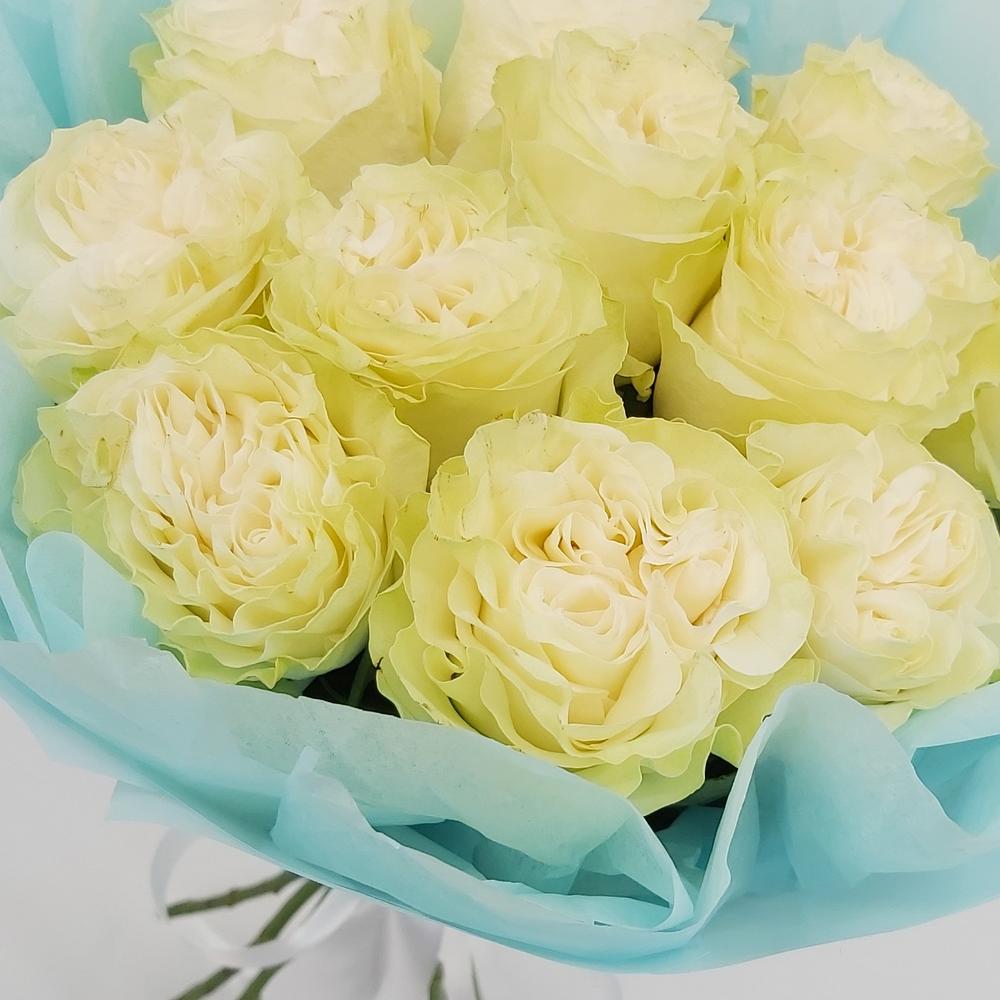 Букет «Кружевное облачко» – 11 белоснежных роз в нежной упаковке Багратионовск Калининградская область